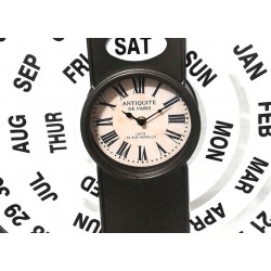 orologio in ferro battuto con calendario particolari foto 4