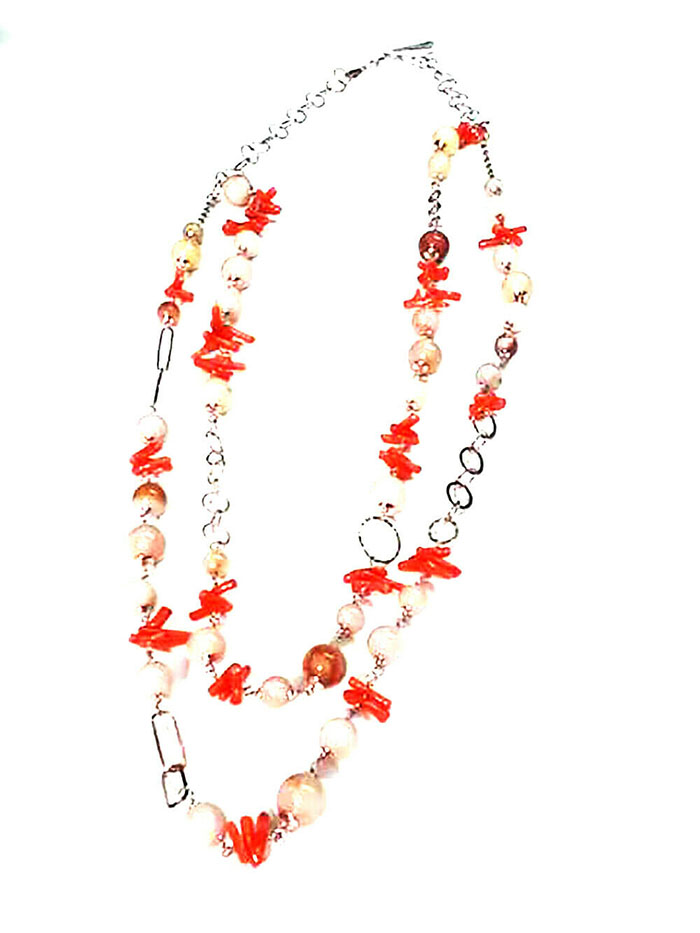 collana lunga con coralli e perle  di vintage bijoux