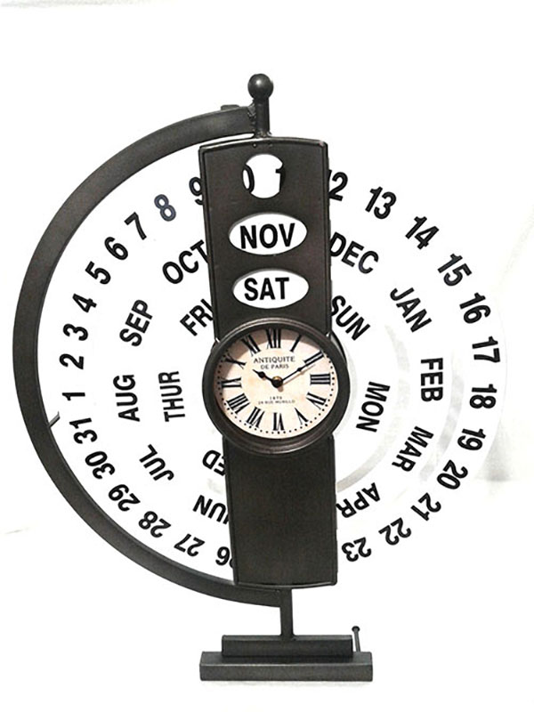 orologio con calendario in ferro battuto